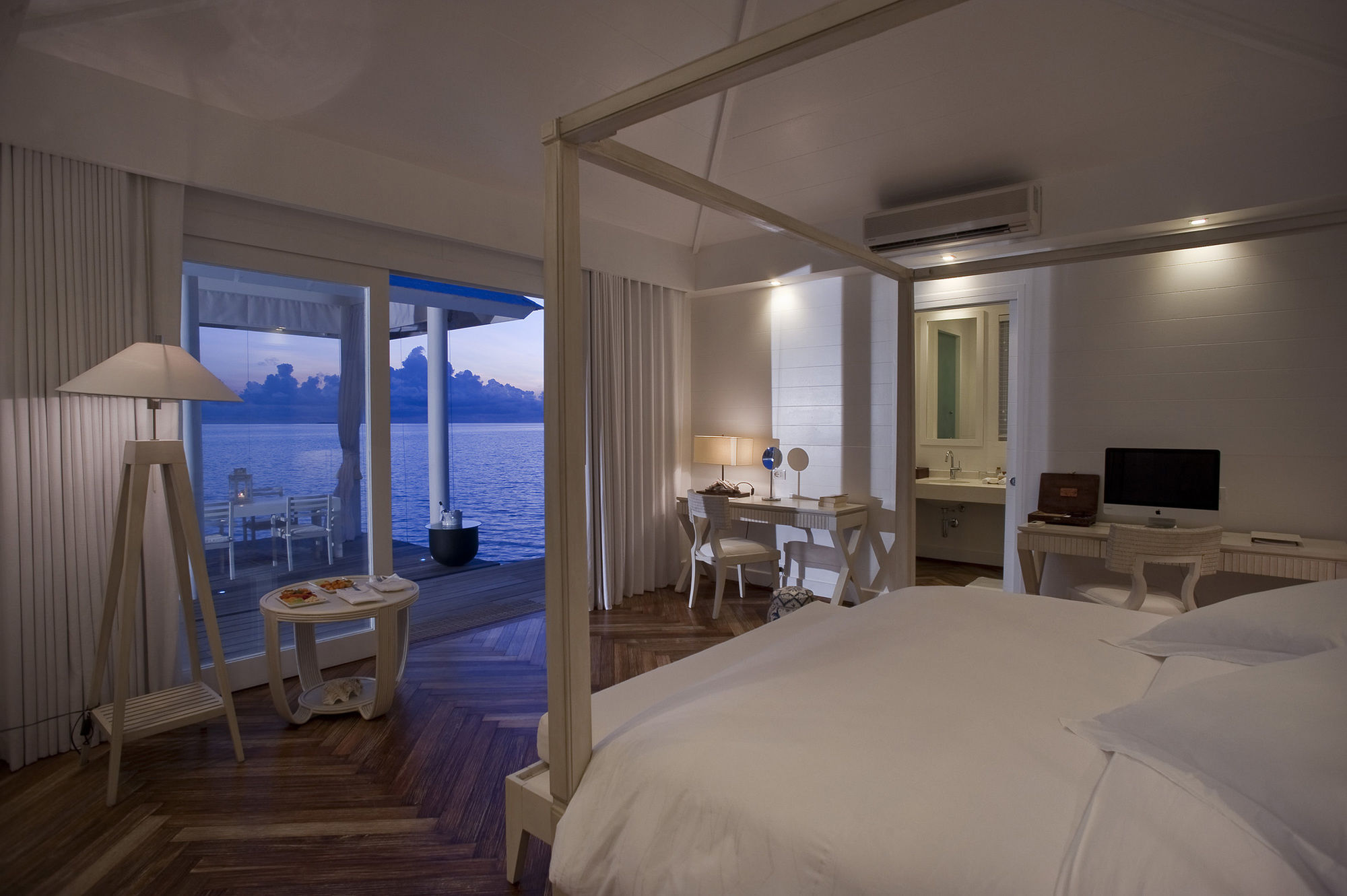 Diamonds Athuruga Beach & Water Villas Ngoại thất bức ảnh